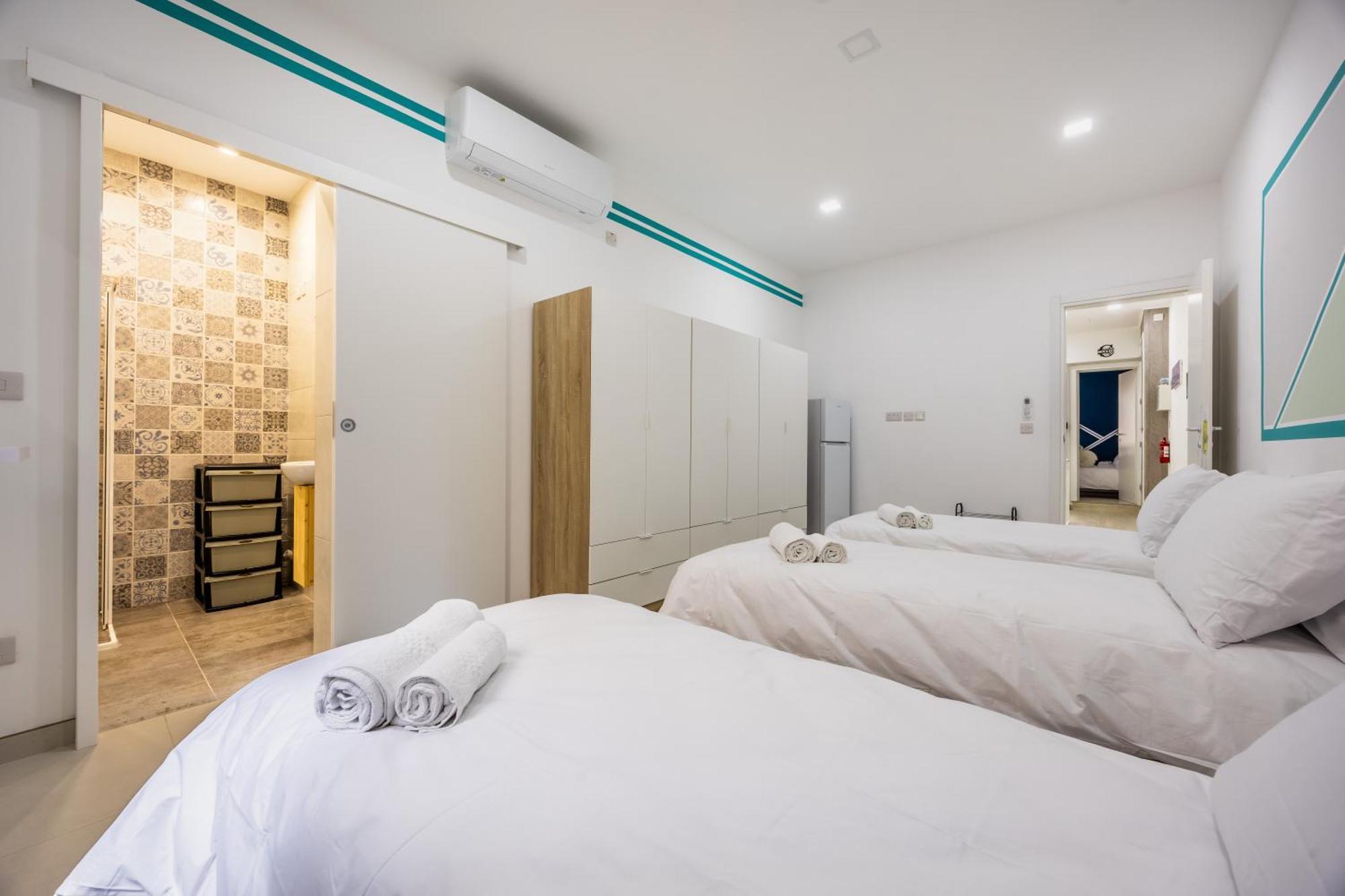 Elegant & Modern House By Sf Homes - Close To The Three Cities And The Airport *