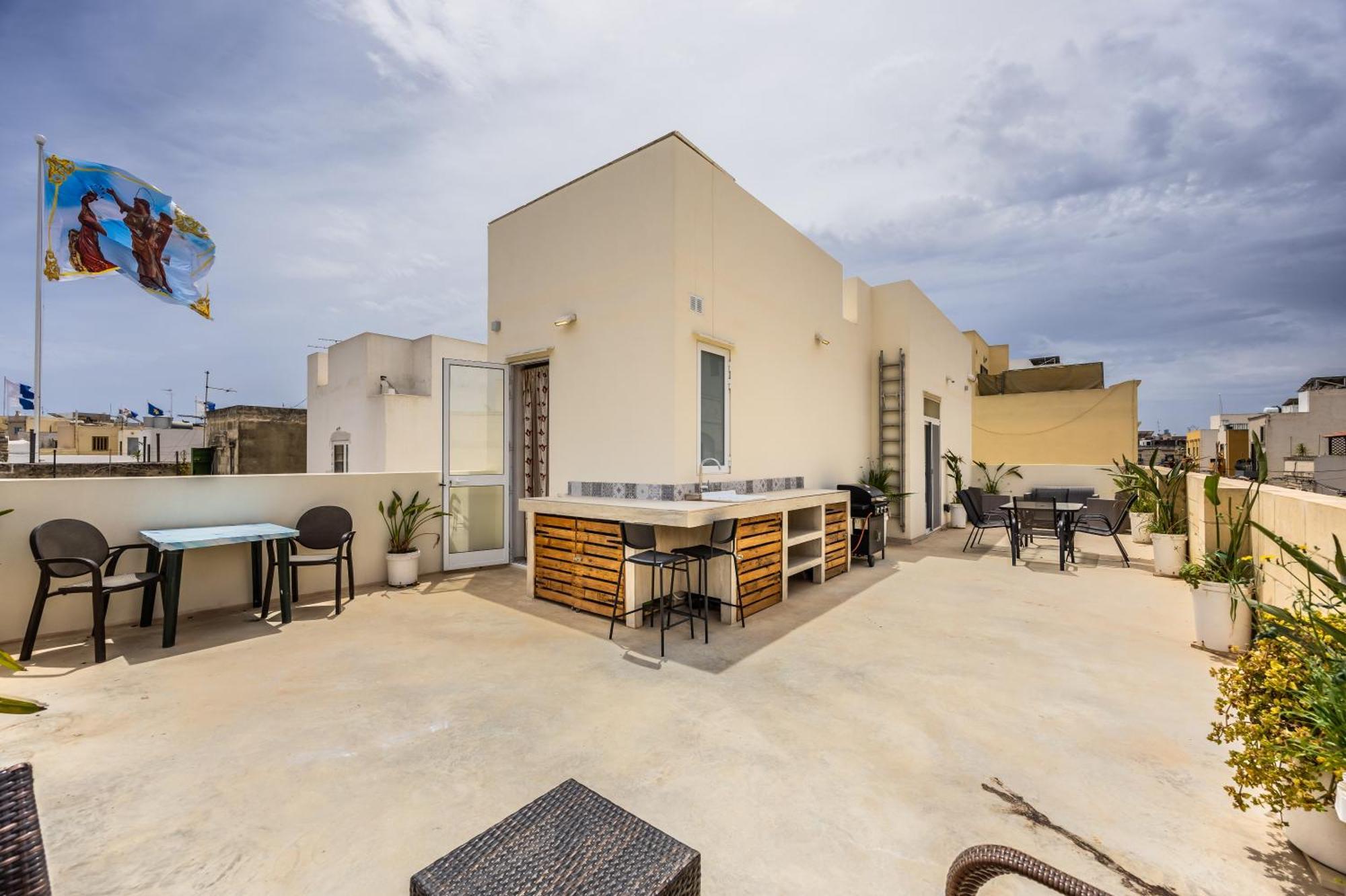 Dom wakacyjny Elegant & Modern House By Sf Homes - Close To The Three Cities And The Airport *
